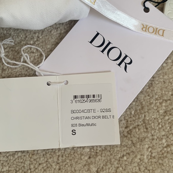 Christian Dior belt sold out online - Picture 4 of 8